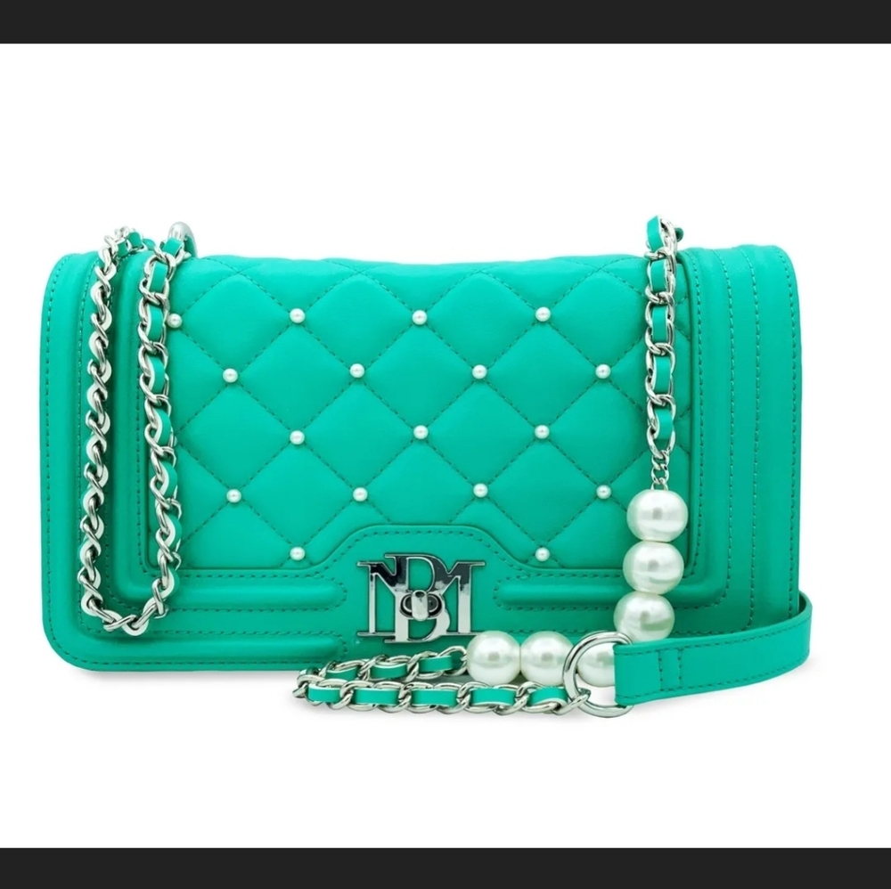 ❤️‍🔥SOLD❤️‍🔥   Badagley Mishka  Quilted Crossbody Bag with Chain and Pearls